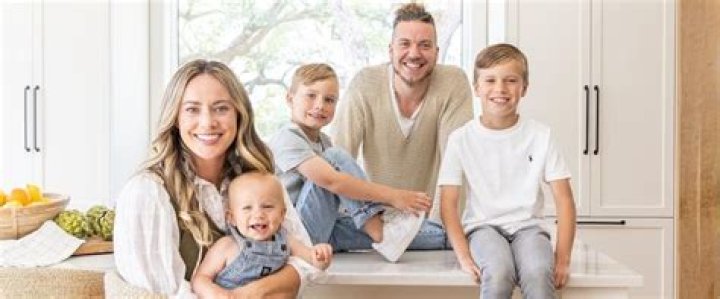 Brad Paisley: An Insight into His Wife and Kids