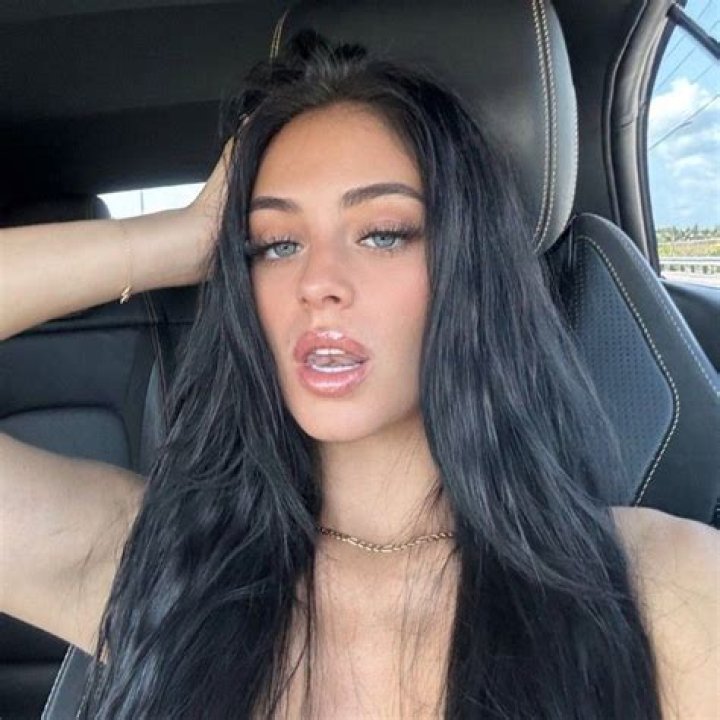 Camilla Araujo Free OnlyFans: Unveiling the Rising Star