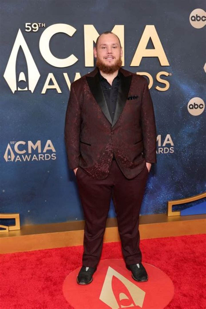 Discover Luke Combs: Height, Weight, and More About the Rising Country Star