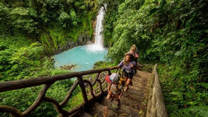 Explore the Best Outlets in Costa Rica for Unforgettable Shopping Experiences