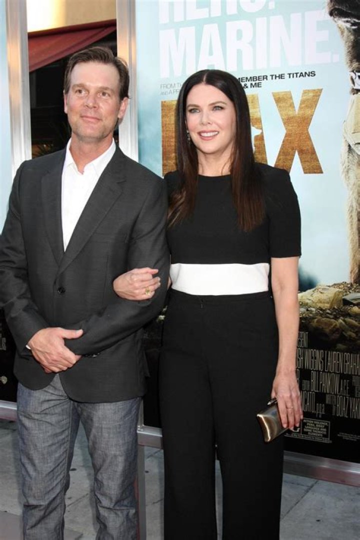 Exploring the Life and Love of Peter Krause and His Wife