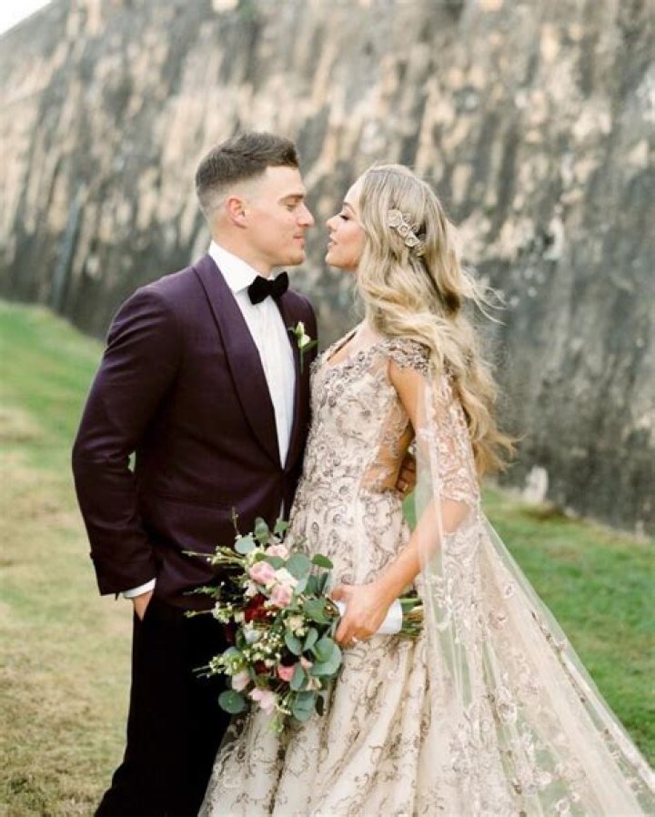 Kike Hernandez Wife Mariana P Vicente: Married Life And Kids