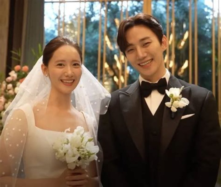 Lee Jun-Ho Wife: A Comprehensive Look Into the Life of Lee Jun-Ho and His Family