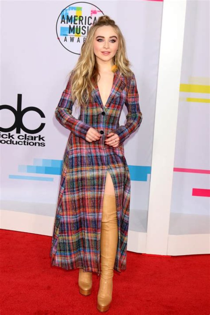 Sabrina Carpenter Measurements: A Comprehensive Guide to Her Stats and Style
