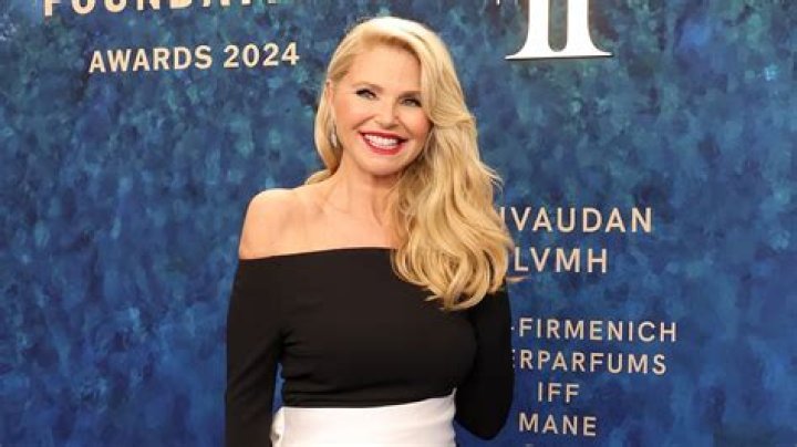 Unveiling The Secrets: Christie Brinkley's Height Explored