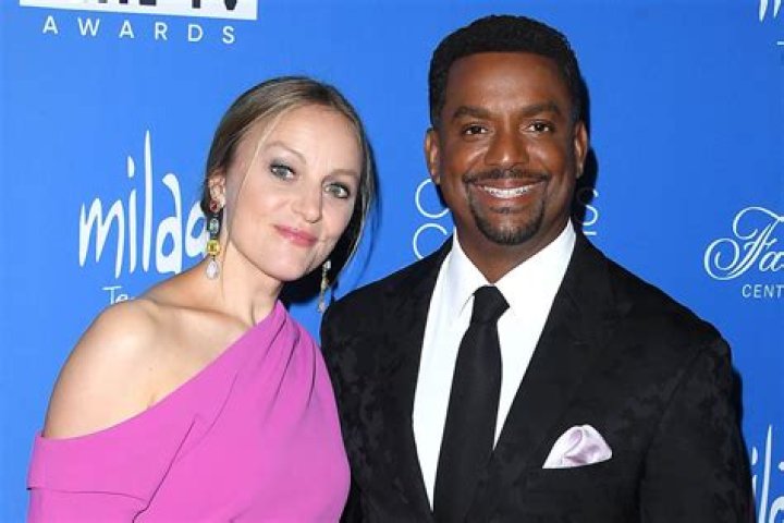 Who is Alfonso Herrera Dating Now